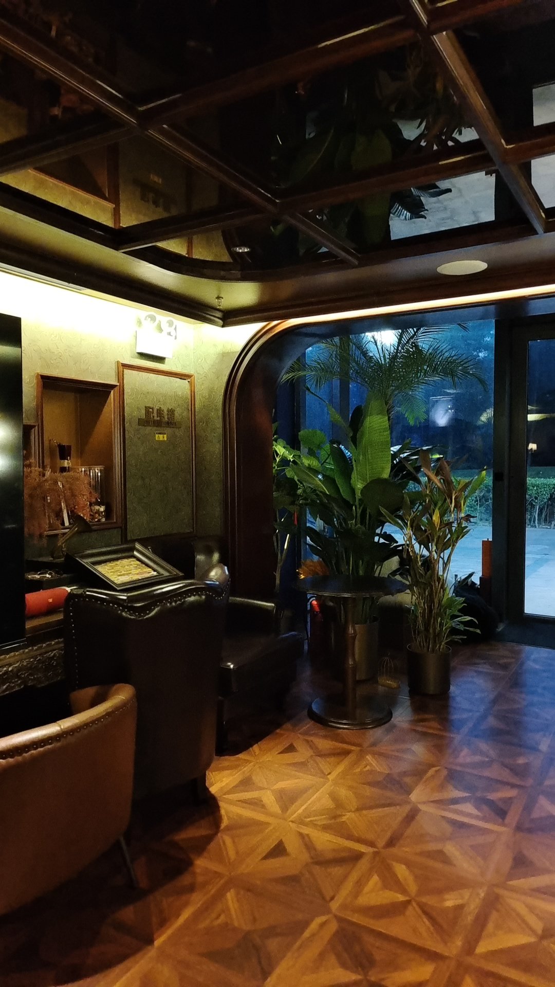 雅安商务ktv推荐商务ktv哪里有-雨城区ktv预订